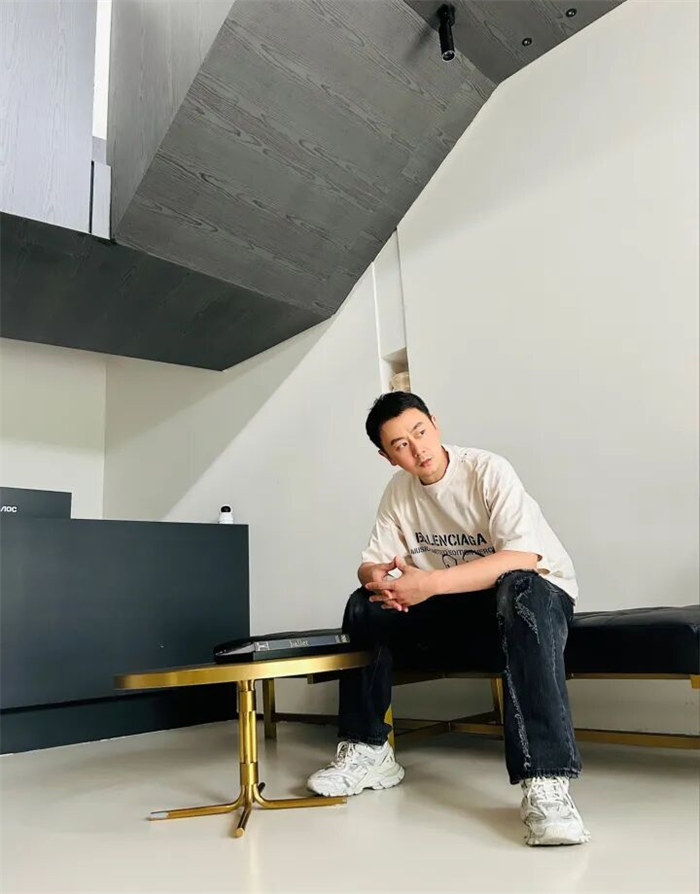 【🌟8월 핫 아이템】발렌시아가 트랙 2.0 라이프스타일 신발 photo review